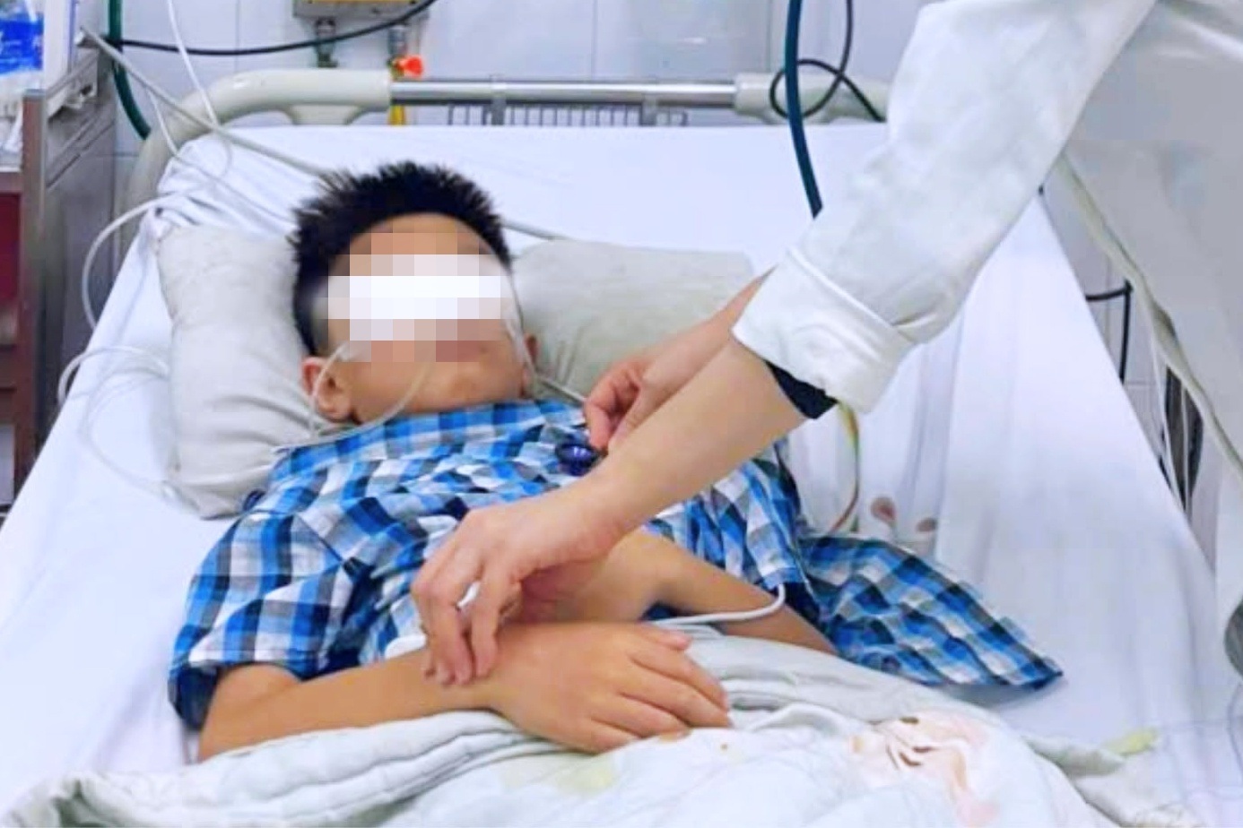 Bé trai 10 tuổi ở TPHCM đột ngột ngưng tim tại nhà