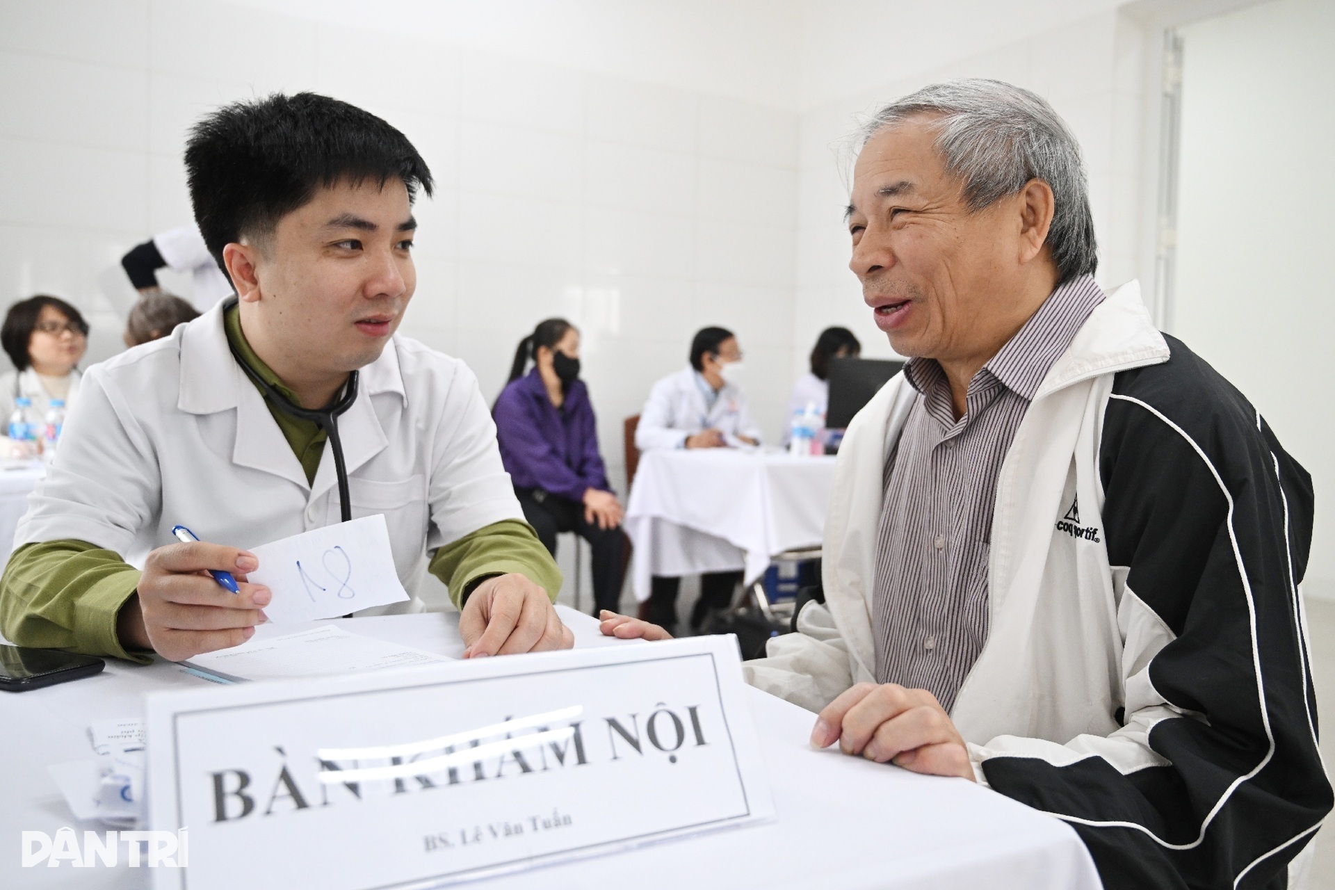 Từ 1/7, người ở Hà Nội hưởng thêm loạt chính sách an sinh y tế quan trọng