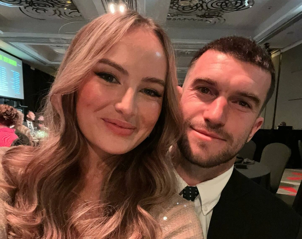 Tim Payne và vợ Michelle Peters. Ảnh: Instagram / Tim Payne
