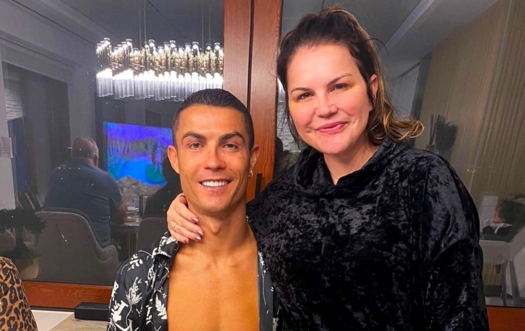Ảnh Katia Aveiro (phải) và em trai Cristiano Ronaldo được đăng trên Instagram của Katia tháng 4/2022.