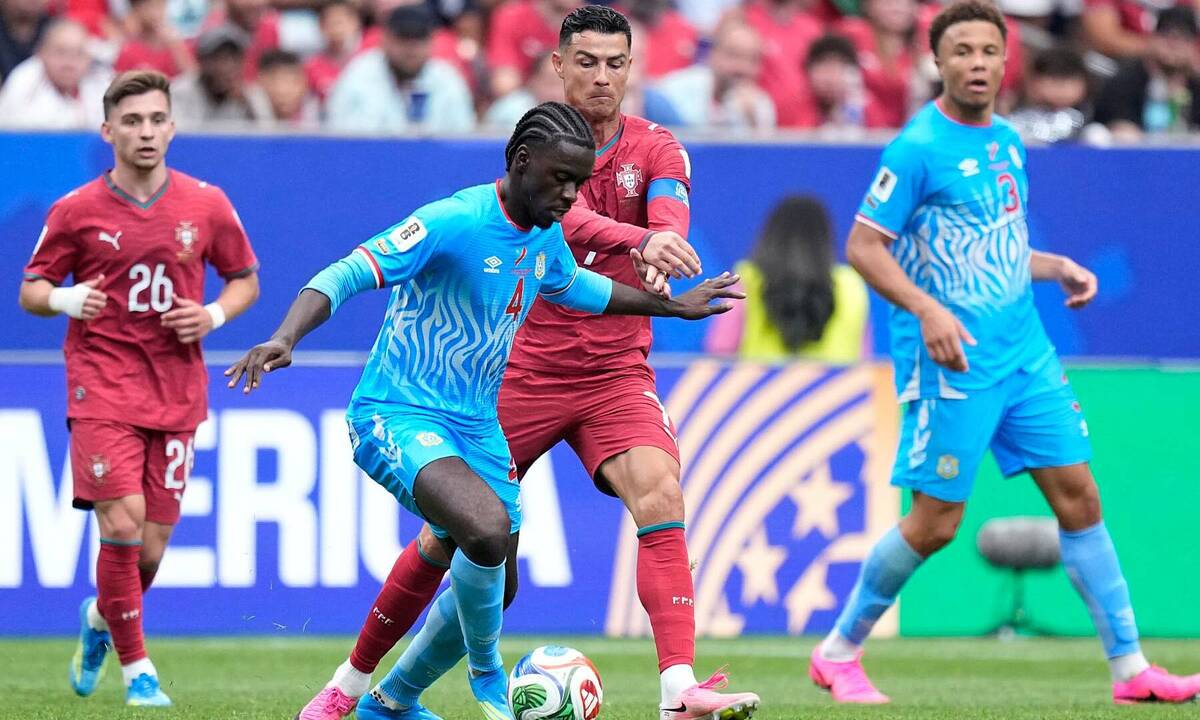 Conceicao: 'Chúng tôi không có nghĩa vụ chuyền cho Ronaldo'