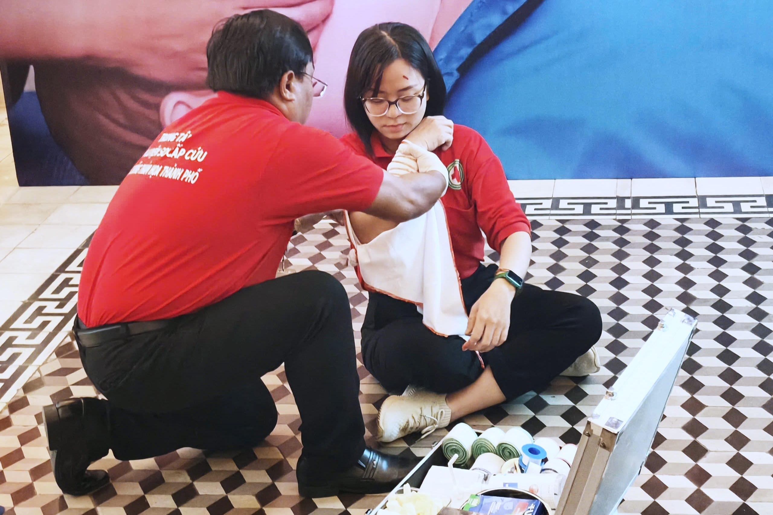 Mỗi ngày có 28 người mất vì TNGT: Làm sao cấp cứu ban đầu kịp thời?