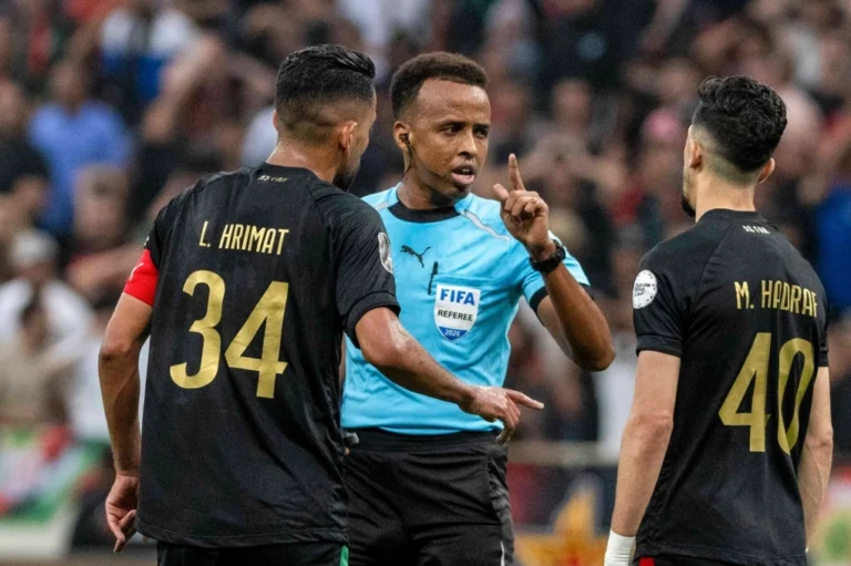 Trọng tài World Cup bị Mỹ cấm nhập cảnh vì 'liên quan khủng bố'