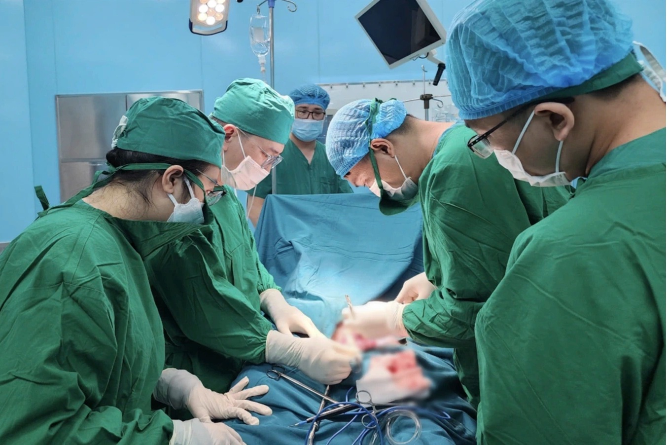 Trung tâm y tế khu vực thiếu hụt nhân lực, Sở Y tế TPHCM vào cuộc