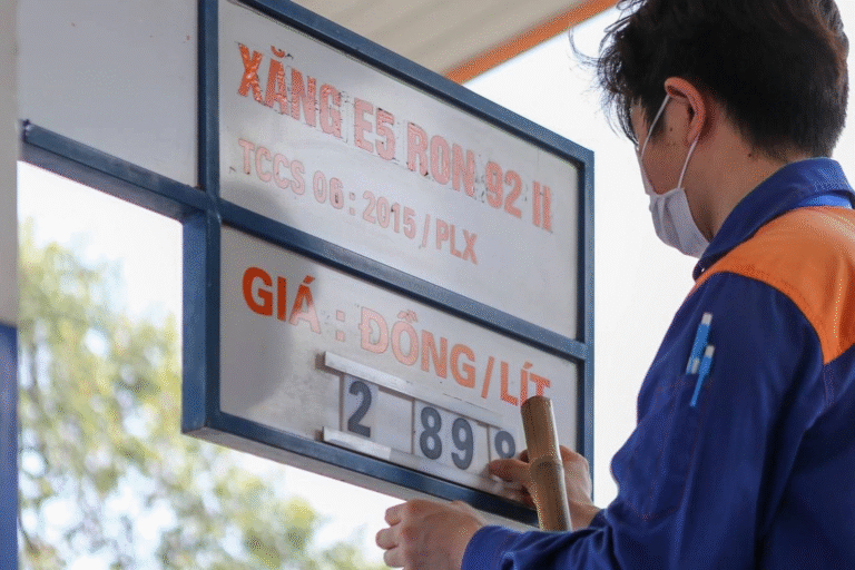Bán song song xăng E10 và E5 đến hết 2030: Tìm mua xăng E5 ở đâu?