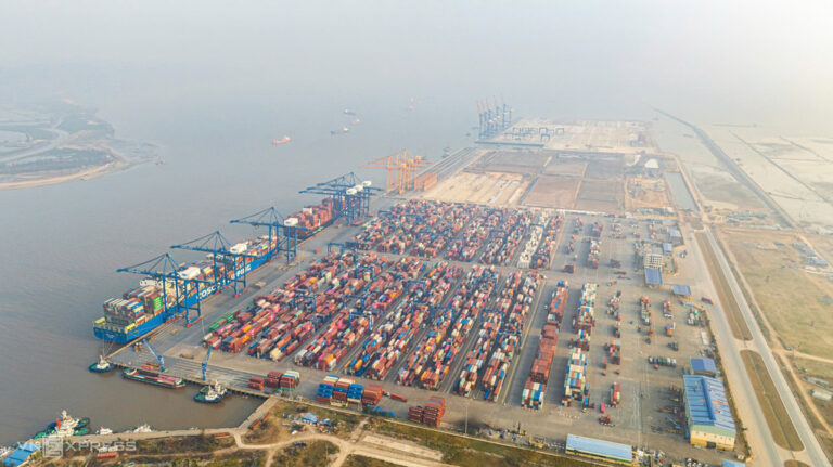 Chính phủ đặt mục tiêu tăng trưởng GDP 11,9% trong 6 tháng cuối năm