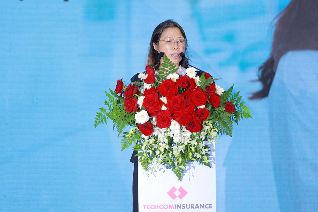 Bà Nguyễn Lan Hương, đại diện Ban Thực hiện chính sách Bảo hiểm y tế (Bảo hiểm Xã hội Việt Nam) phát biểu tại sự kiện. Ảnh: Techcom Insurance.