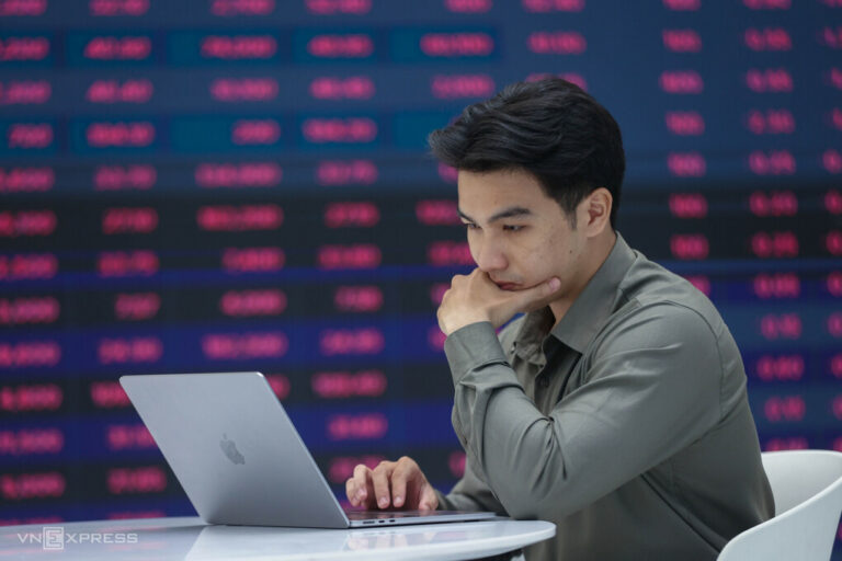 Nhiều quỹ mở cổ phiếu thua lỗ