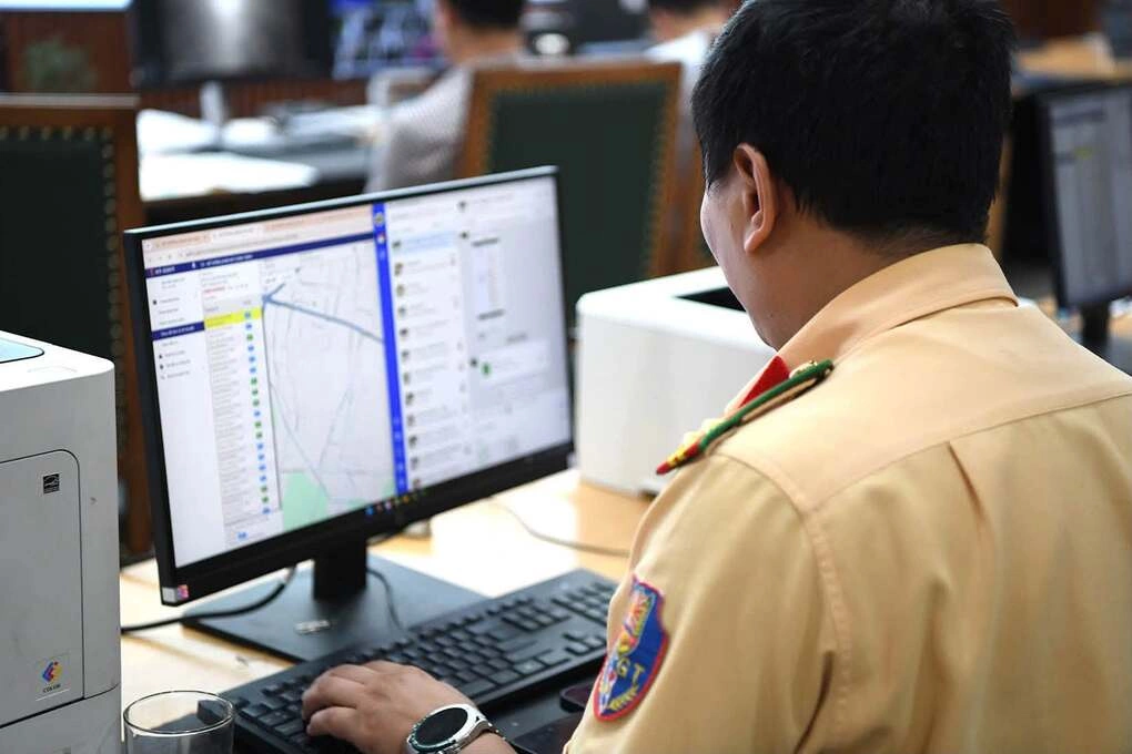 CSGT rà soát xe vi phạm thông qua Trung tâm chỉ huy. Ảnh: Cục CSGT