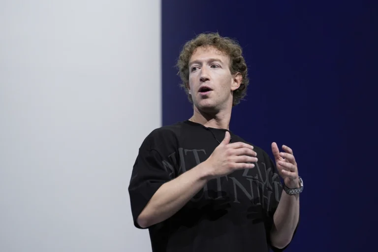 Mark Zuckerberg 'không tin' AI gây mất việc làm
