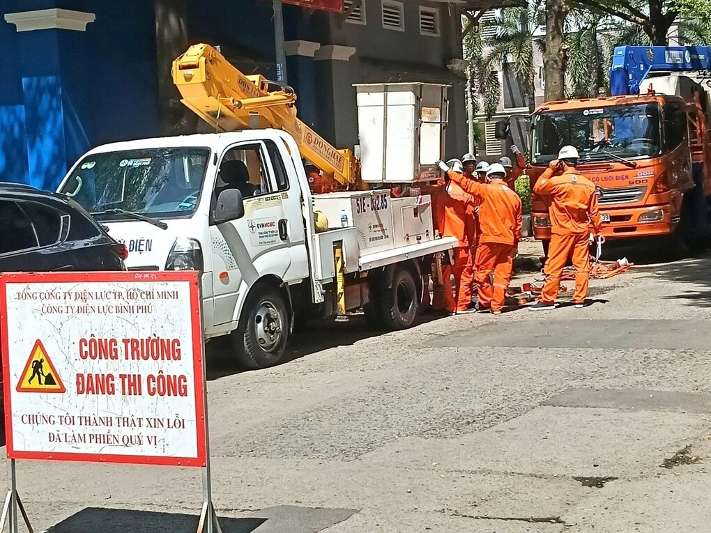 Quá trình diễn tập của Công ty Điện lực Bình Phú. Ảnh: EVNHCMC