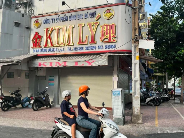 Ba thương hiệu kim cương lớn đồng loạt đóng cửa