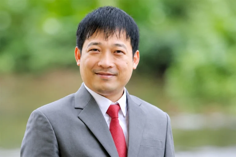 Giải bài toán 'doanh nghiệp chỉ tìm đến đại học mùa tuyển dụng'