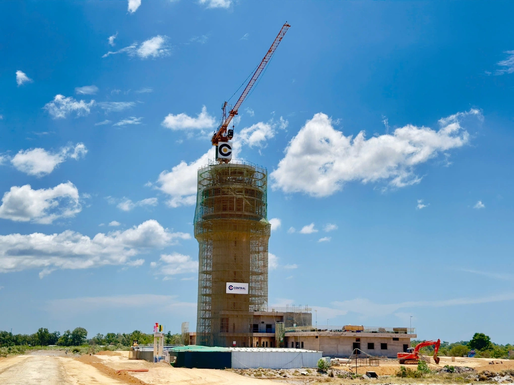 Đài kiểm soát không lưu tại dự án cảng hàng không Quảng Trị. Ảnh: T&T Group