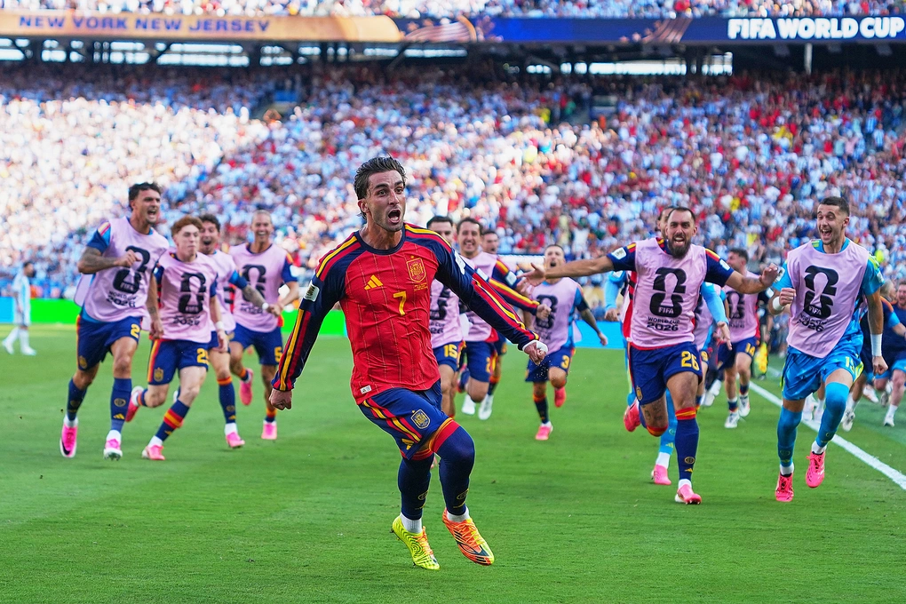 Ferran Torres (số 7) mừng bàn thắng duy nhất trong trận chung kết World Cup 2026 giữa Tây Ban Nha và Argentina tại East Rutherford, bang New Jersey, Mỹ, ngày 19/7/2026. Ảnh: AP
