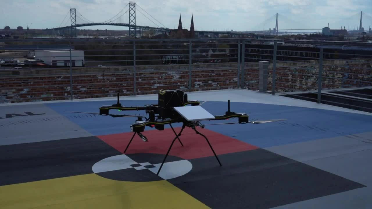 UAV Hera của Realtime Robotics trình diễn trong điều kiện gió to tại triển lãm thiết bị tự hành Xponential. Video: RtR