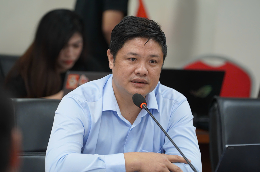 TS Đặng Tất Thành, Cục Đổi mới sáng tạo, Chuyển đổi xanh và Khuyến công (Bộ Công Thương) trả lời tại tọa đàm. Ảnh: Báo Xây dựng
