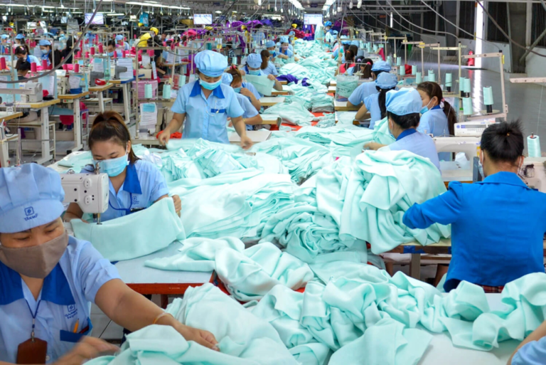 Công ty may 50 năm tuổi lỗ nặng nhất 14 quý
