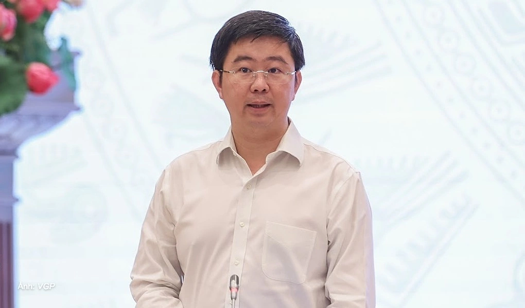Thứ trưởng Bộ Khoa học và Công nghệ Bùi Hoàng Phương trả lời tại họp báo Chính phủ thường kỳ, chiều 4/7. Ảnh: Nhật Bắc/VGP