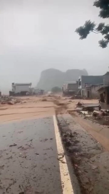 Lũ lại tràn về Mường Than