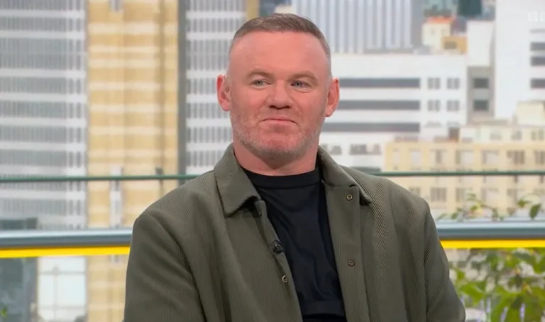 Rooney hứa chèo thuyền ăn mừng nếu Na Uy thắng Brazil