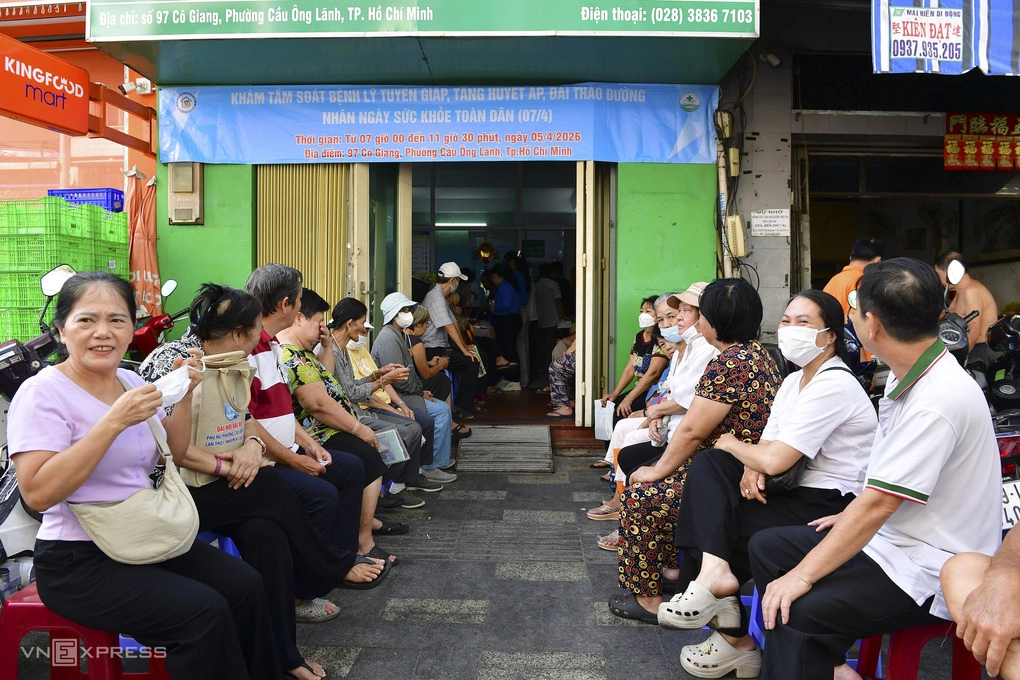 TP HCM dự kiến miễn phí BHYT cho người từ 60 tuổi