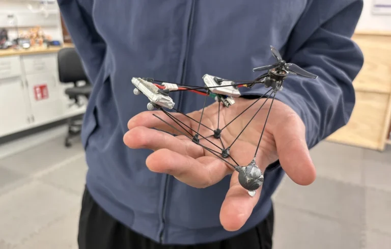 Drone 'tàng hình' nhờ quay siêu nhanh