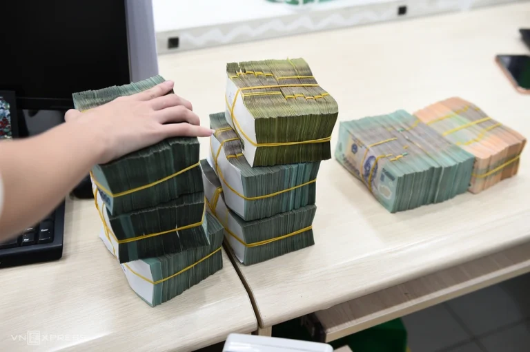Lãi suất thỏa thuận chạm mốc 9% một năm