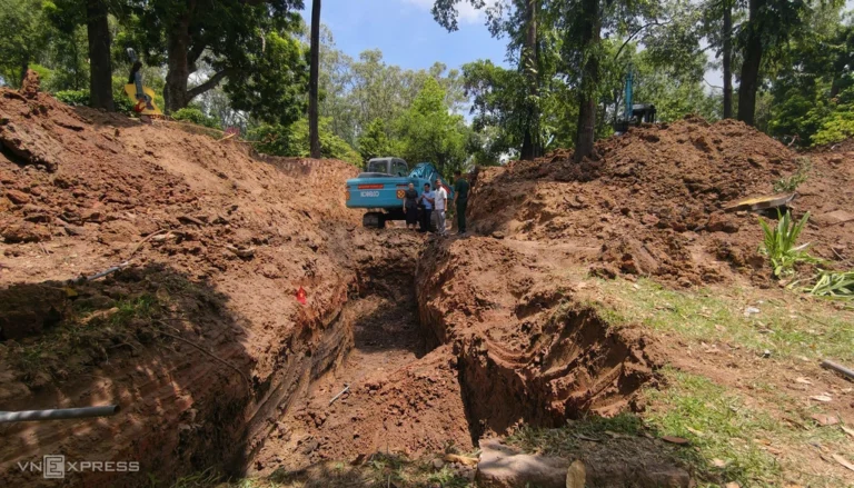 Phát hiện thêm hố chôn tập thể liệt sĩ ở công viên Lê Thị Riêng