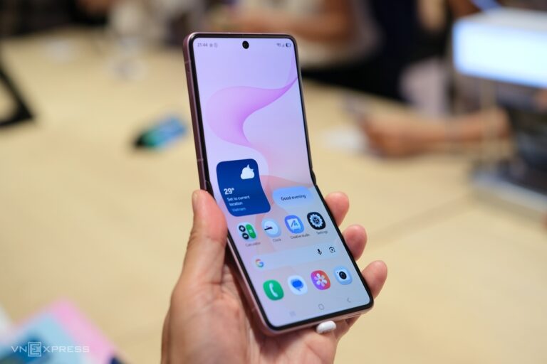 Ưu, nhược điểm của các kiểu điện thoại gập