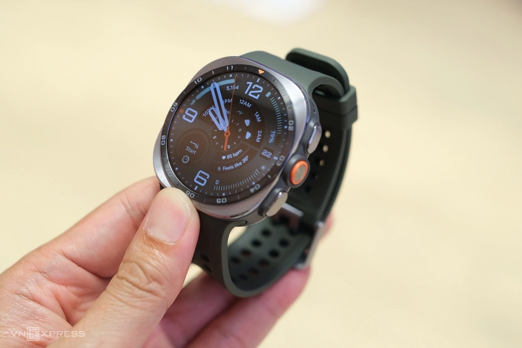 Galaxy Watch Ultra2. Ảnh: Tuấn Hưng