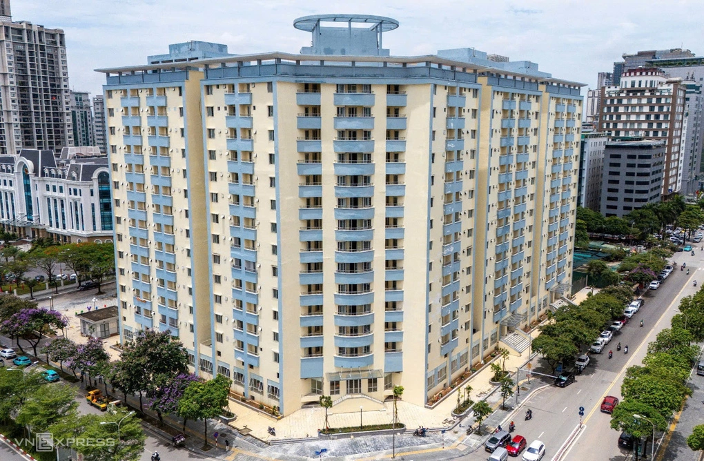 Khu nhà ở tái định cư nằm ở ngã tư Duy Tân - Trần Thái Tông, phường Cầu Giấy. Ảnh: Giang Huy