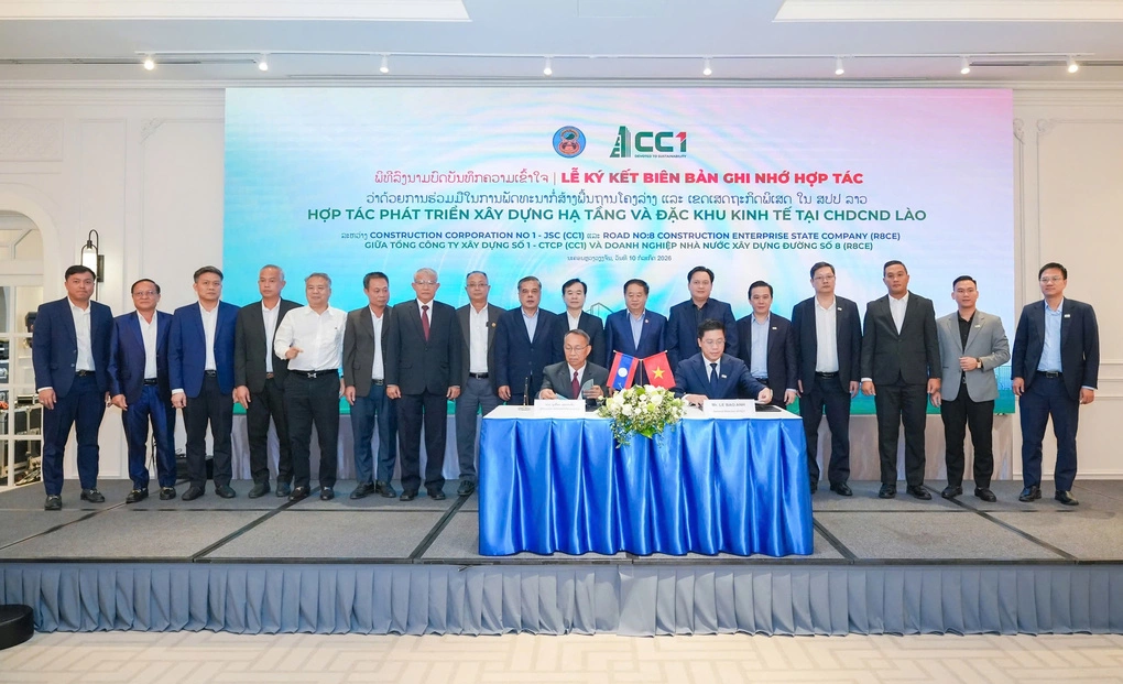 Lễ ký kết MOU giữa CC1 và R8CE ngày 10/7, định hướng hợp tác trên nhiều lĩnh vực then chốt, trong đó nổi bật là phát triển hạ tầng giao thông trên toàn lãnh thổ Lào. Ảnh: CC1