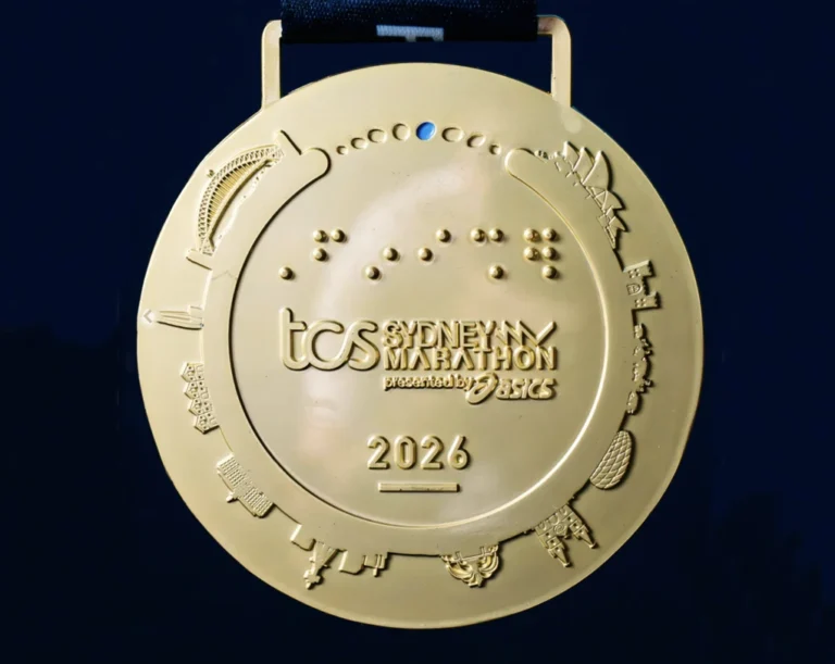 Sydney Marathon khắc nhầm SVĐ Munich lên huy chương