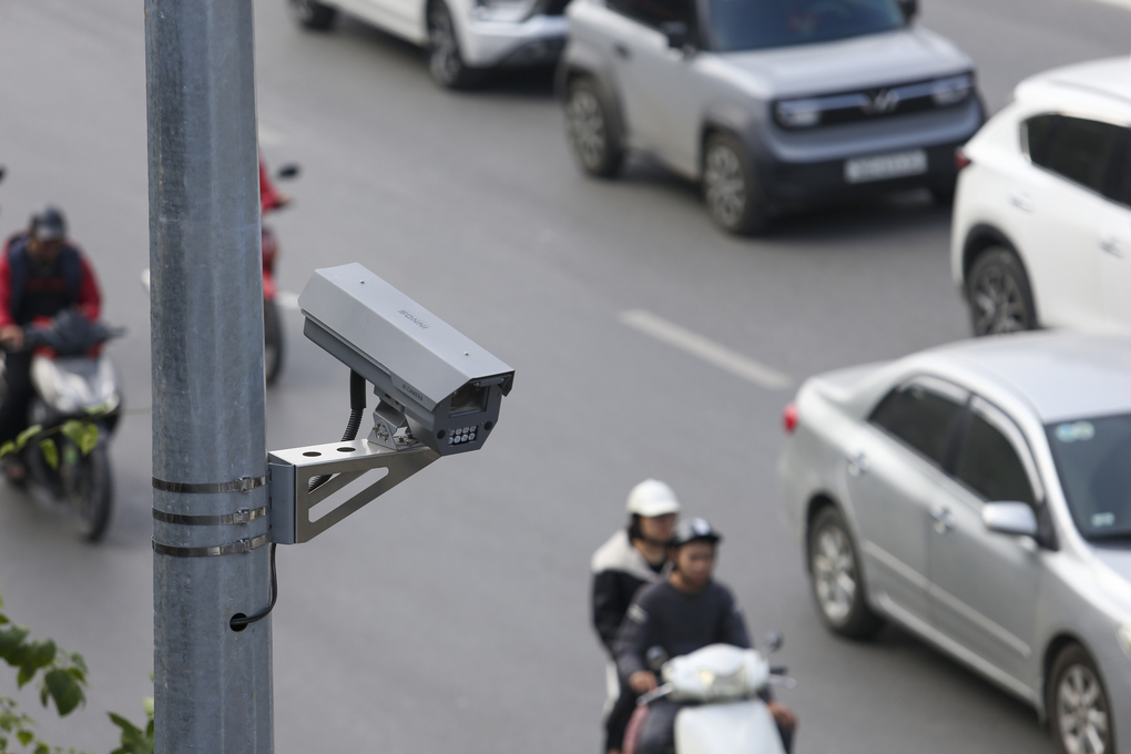 Camera AI trên đường phố Hà Nội. Ảnh: Việt An