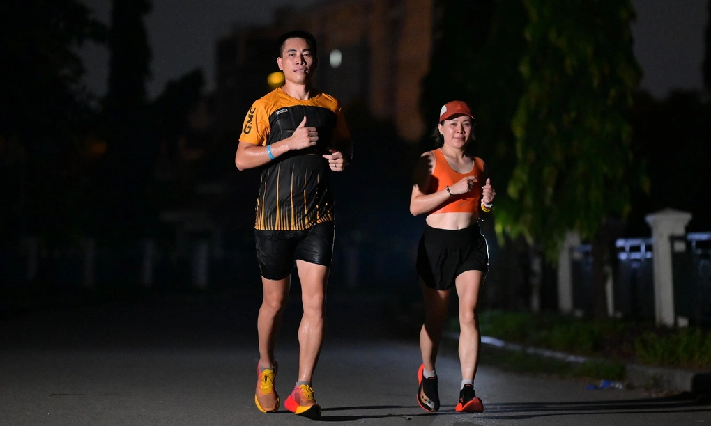 Khi phái đẹp chạy Ultra Marathon xuyên đêm