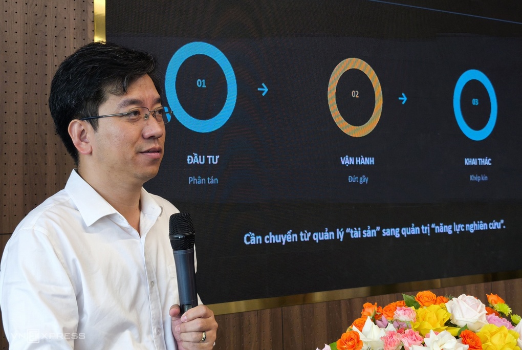 PGS.TS Trương Ngọc Kiểm, Giám đốc Công viên công nghệ cao và đổi mới sáng tạo thuộc Đại học Quốc gia Hà Nội phát biểu tại hội thảo. Ảnh: Nam Nguyễn.
