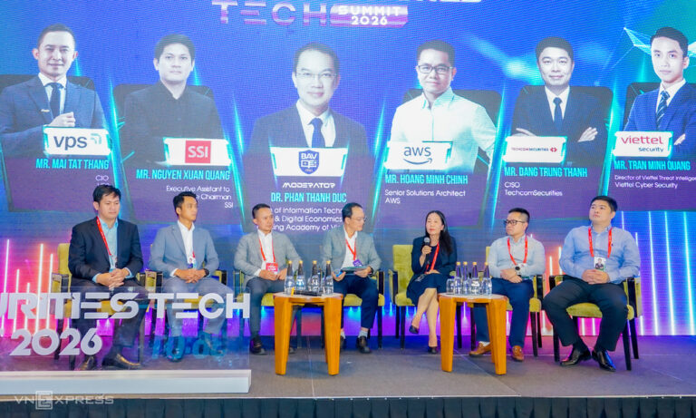 AI trong chứng khoán 'dễ mua công nghệ, khó đặt niềm tin'