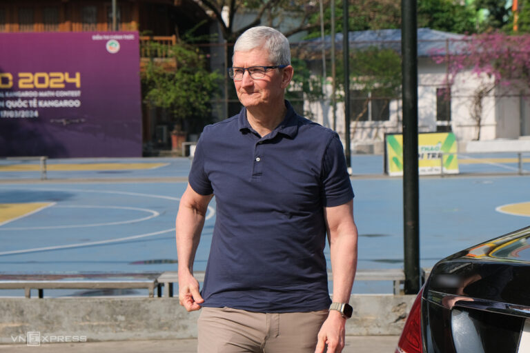 Tim Cook: 'Apple đang gặp trận lũ trăm năm về giá chip nhớ'