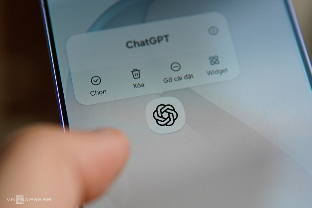 Logo các ứng dụng AI ChatGPT trên điện thoại, tháng 3/2025. Ảnh: Lưu Quý